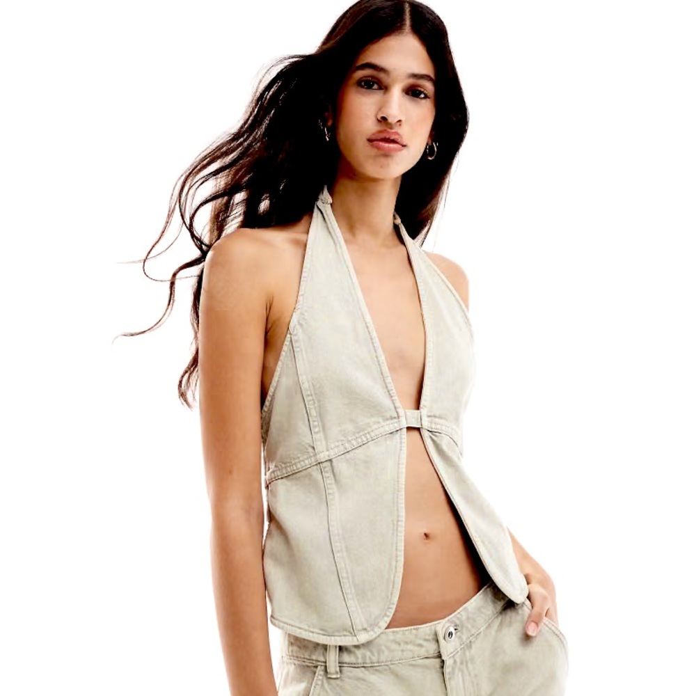 ASOS Women’s - Pull&Bear Halter-neck Denim Top in Stone Wash Size Small NWT